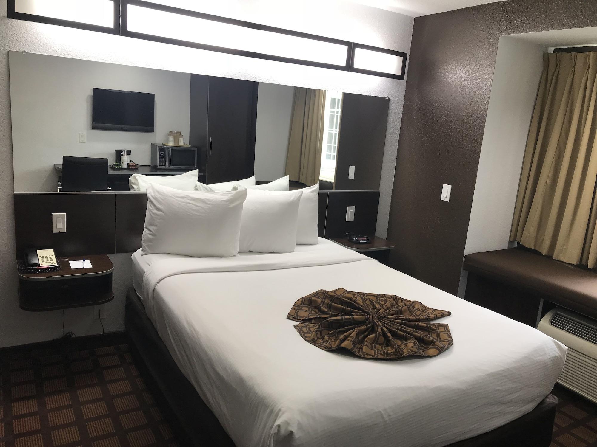 Microtel Inn & Suites By Wyndham Jacksonville Airport מראה חיצוני תמונה
